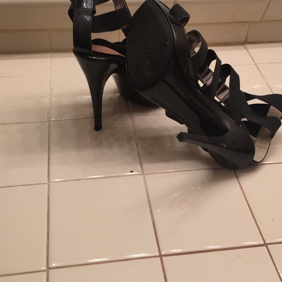 Black heels - Picture 7 of 7